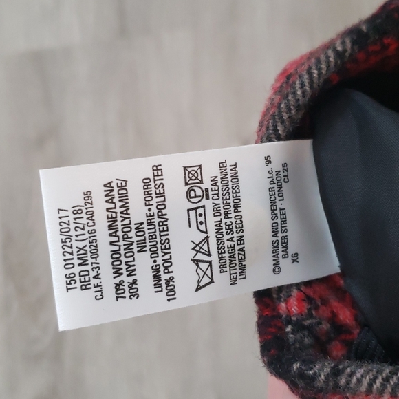 Marks & Spencer cream and red wool mini skirt - Picture 7 of 7